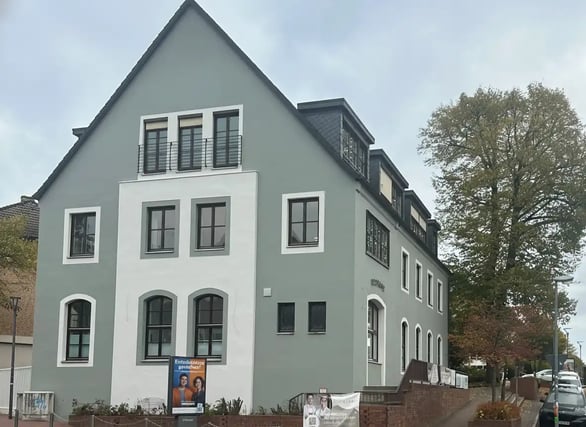 Fassaden-Projekt Hamburg Reinbek – Denkmalschutz und Handwerk in Einklang